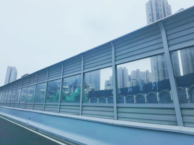 博鱼·体育中国入口参建武汉二七大桥快速连接线声屏障